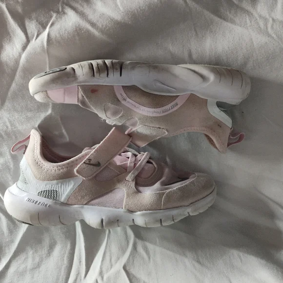 Nike Pink Free Run 5.0 Suede For Girls Size 2.5y Girls - Picture 2 of 4